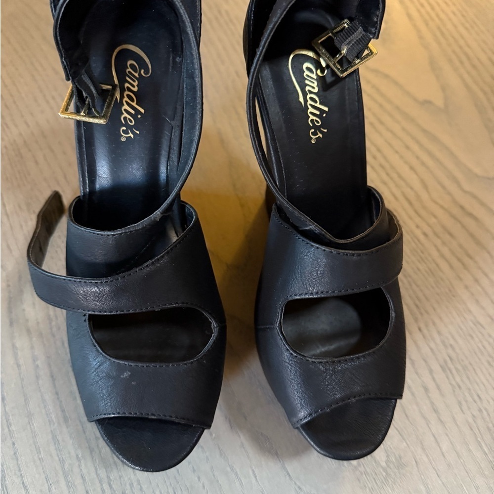 Candie’s Black Peep Toe Platform Heels – 5” Heel, 2” Platform, size 7